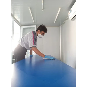 office boy/girl dusting meja ruang penyimpanan 03/06/2022