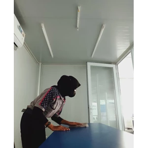 office boy/girl dusting meja ruang penyimpanan 01 agustus 2022