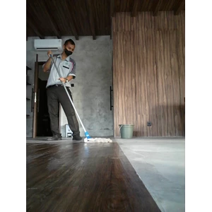office boy/girl mopping studio 1 02 september 2022