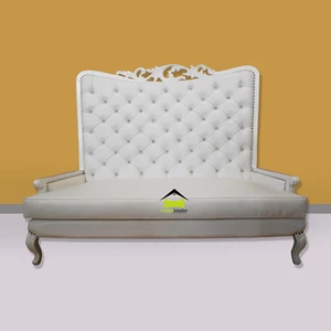 sofa ruang tamu mewah elegant warna putih lamosa kerajinan kayu