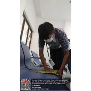 office boy/girl dusting bangku ruang tnggu swab 24/10/2022
