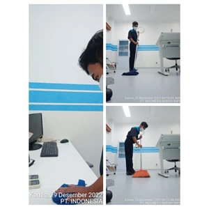 office boy/girl swepping dusting,mopping ruang dokter 29/12/2022