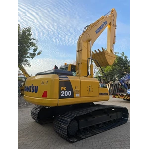 disewakan / rental alat berat excavator pc 200-8 m0 tahun 2018-2