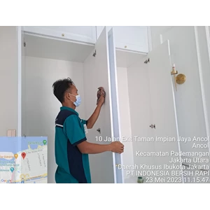 general cleaning dusting pintu lemari di general home dekor 24/5/2023