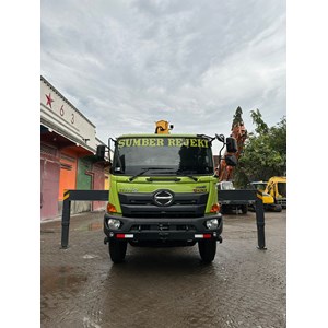 rental truck mounted crane xcmg 12 ton hino fm280 jw-2