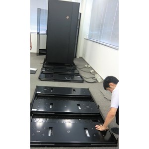 seismis isolator platform for rack server data center-1