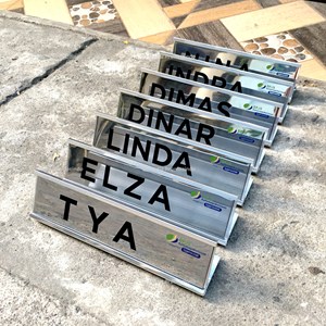 papan nama meja/name desk bpjamsostek 1 plat 2 sisi berholder aluminiu-7