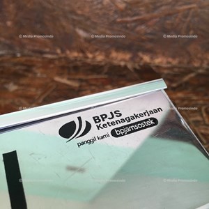 papan nama meja/name desk bpjamsostek 1 plat 2 sisi berholder aluminiu-3
