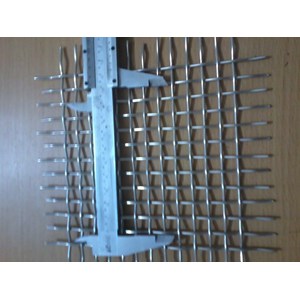 wire screen anyaman ss 304 tebal 1 mm lubang 5 mm