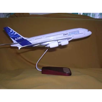 miniatur pesawat