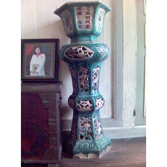 pot bunga antik china