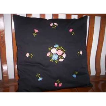 Sarung bantal bordir/ Embroidery Cushion Cover