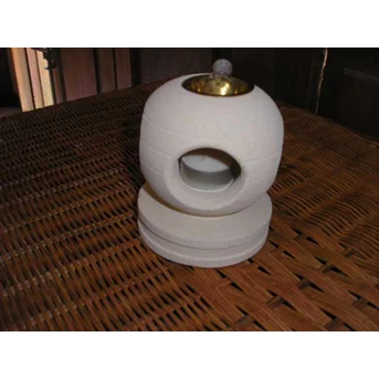 Tungku batu bola besar