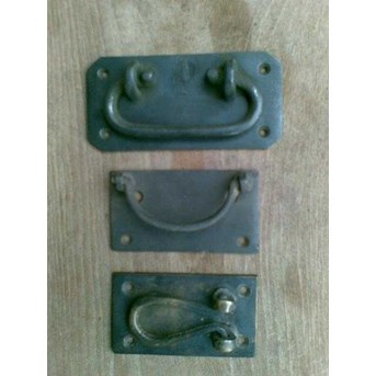 Handle Peti Antique