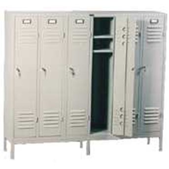 Pembuatan Racking dan Locker