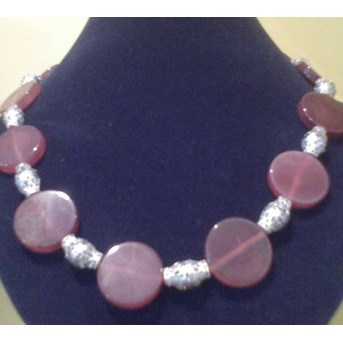 kalung batu
