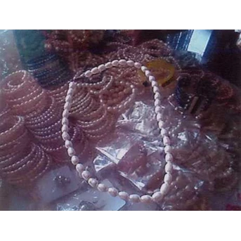Kalung mutiara tanpa liontin