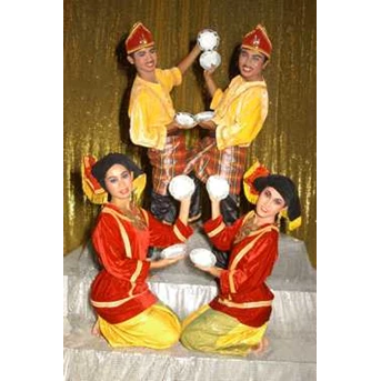 Piring Dance ( Minagkabau Sumatra Barat)