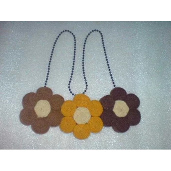 kalung bahan fanel