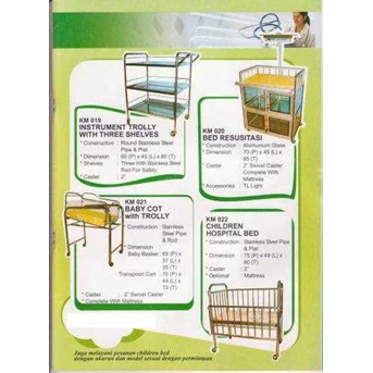 INSTRUMENT TROLLY WITH THREE SHELVES