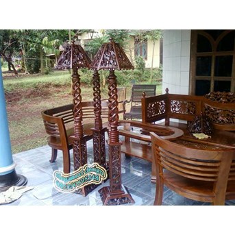 LAMPU HIAS STAND TUNGGI