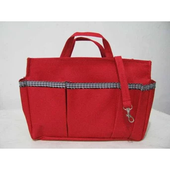 Merah Lis Kotak