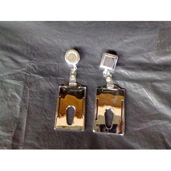 yoyo ( YO2) warna silver metalik ( silver krum) dan card case ( casing id card) warna silver metalik ( silver krum)