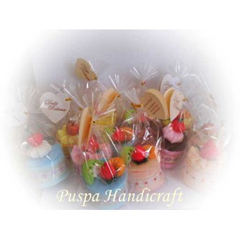 Towel cake s