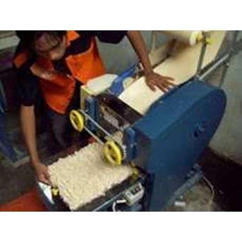 Mesin pembuatan mie lengkap dengan mesin pencetak bakso