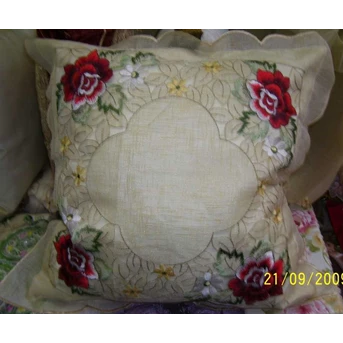 Table Clothes Sarung Bantal Embroidery Merah putih 40x40cm