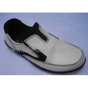 Sepatu Casual Kulit Handymen JGR-01 White