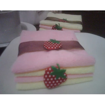 LAYER CAKE PELANGI
