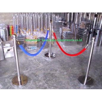 Tiang Antrian Stainless Standing Barrier