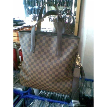 LOUIS VUITTON 009