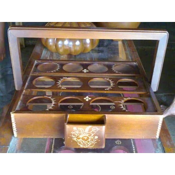 TEMPAT AQUA MODEL KOTAK JINJING