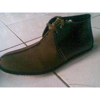 menerima pesanan sepatu