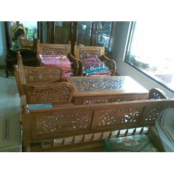 meja tamu ukir
