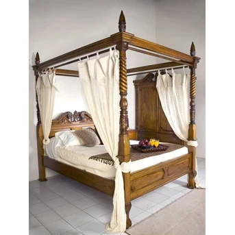 tempat tidur kanopi