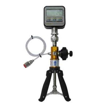 E INSTRUMENT Pressure Calibrators: P100