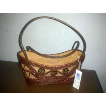 Tas Rancang Batok Merah