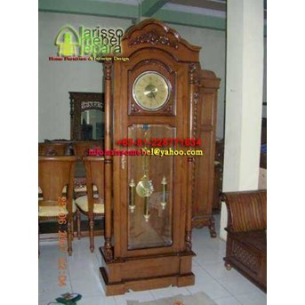 ALMARI JAM HIAS SELENDANG