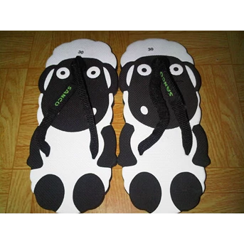 sandal lucu-shaun the sheep