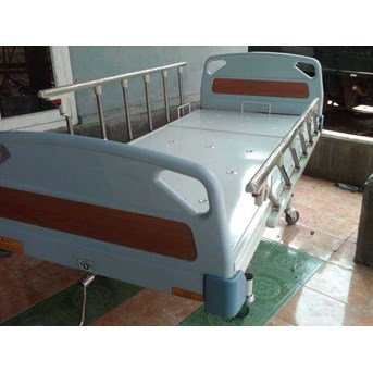 Tempat tidur pasien
