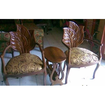 kursi teras daun