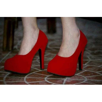 sepatu louboutin