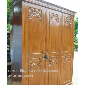 almari majapahit kaki garengann