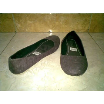 Sepatu Balet Hitam Abu
