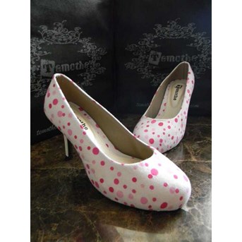 high heels polkadot