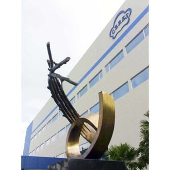 PATUNG KUNINGAN