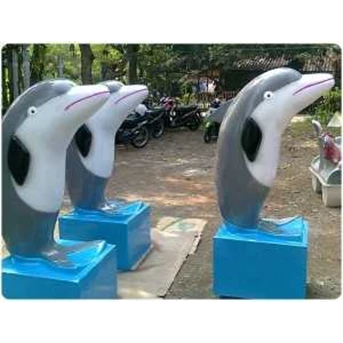 patung fiber model lumba - lumba
